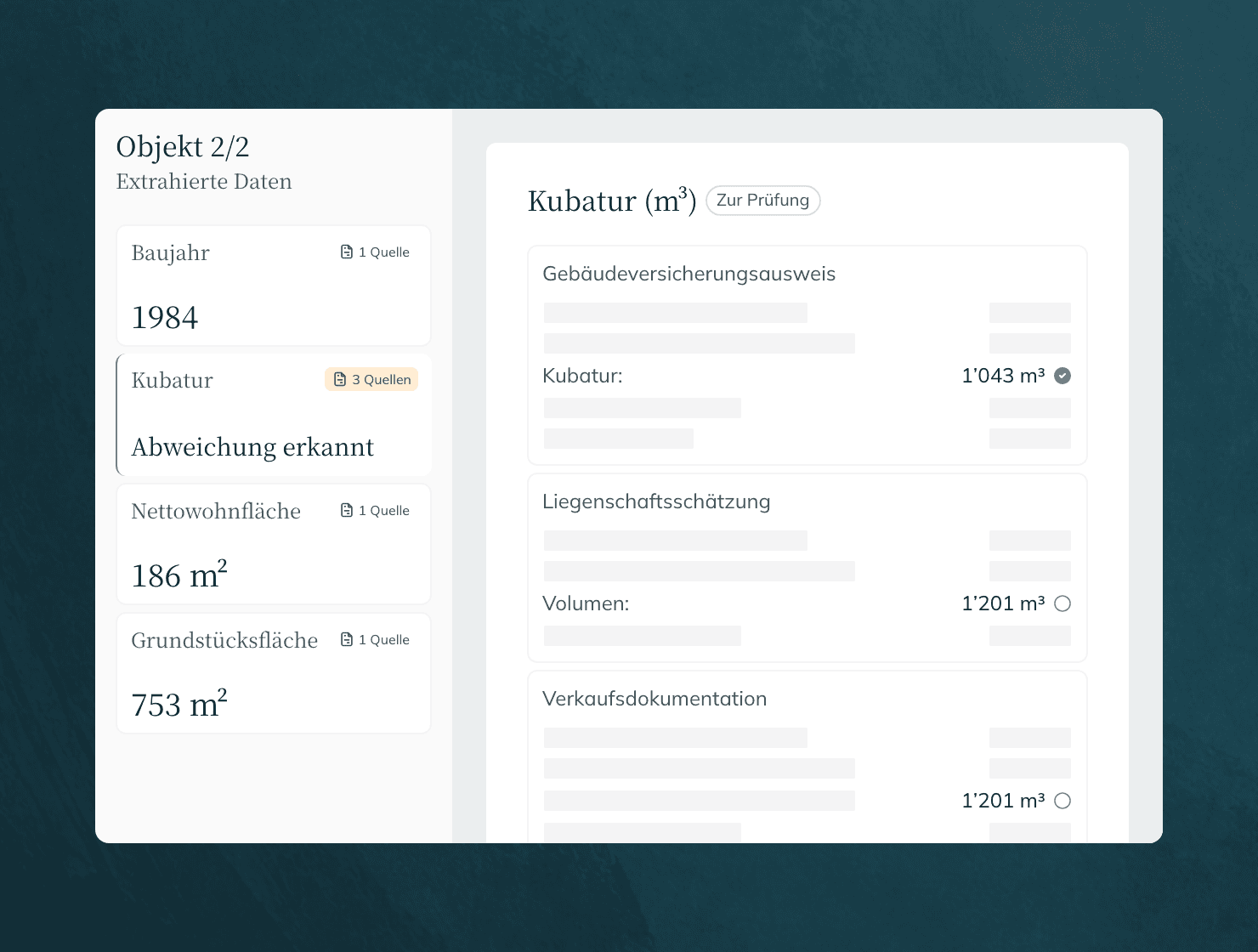 Extrahierte Objektdaten mit Quellenangabe pro Feld; bei der Kubatur ist eine Abweichung zwischen drei Quellen zur Prüfung markiert.